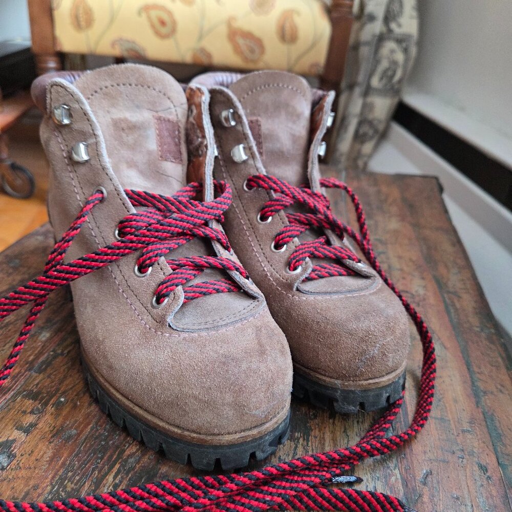 Vasque Hiking Boots Leather Trail Mountaineering Vibram sz 4 1/2"
